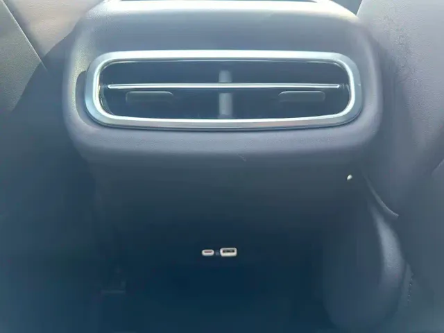 Leapmotor C10 — Фото автомобиля 10