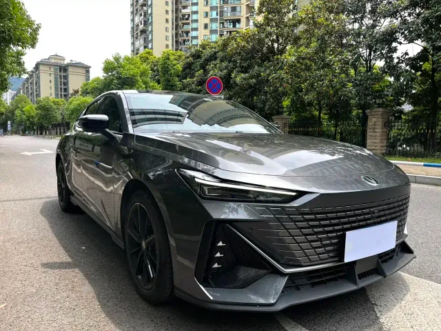 Changan UNI-V — Фото автомобиля 3