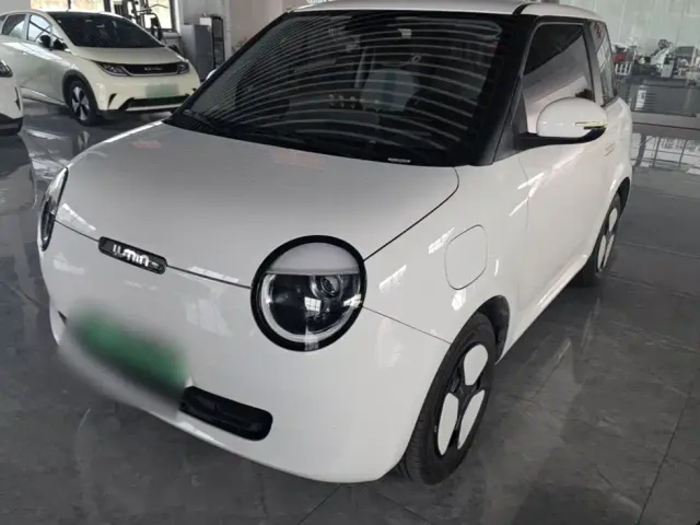 Фотография автомобиля — Changan Lumin