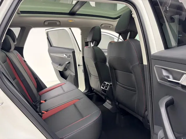 Skoda Karoq — Фото автомобиля 16