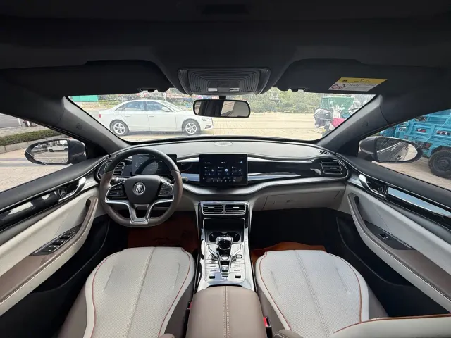 BYD Qin PLUS — Фото автомобиля 6