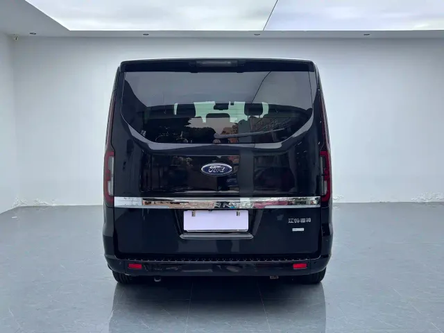 Ford Tourneo — Фото автомобиля 4