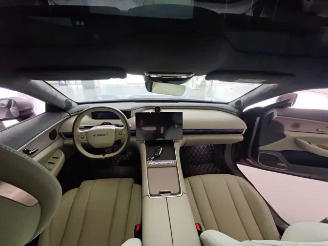 Exeed Exlantix ES 2025 Range Extender Max Urban Assist — Фото автомобиля 6
