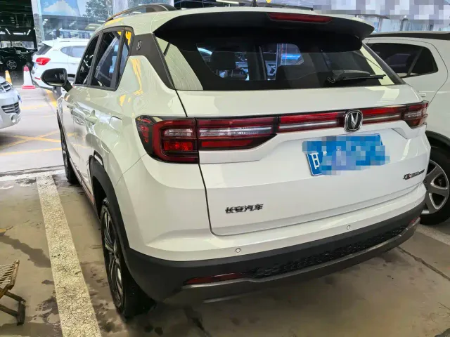 Changan Changan CS35 PLUS 2022 1.6L Manual Luxury Edition — Фото автомобиля 4