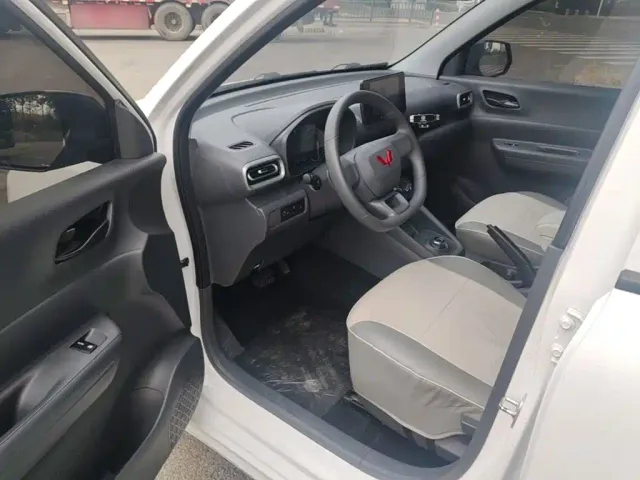 Wuling Hongguang — Фото автомобиля 15