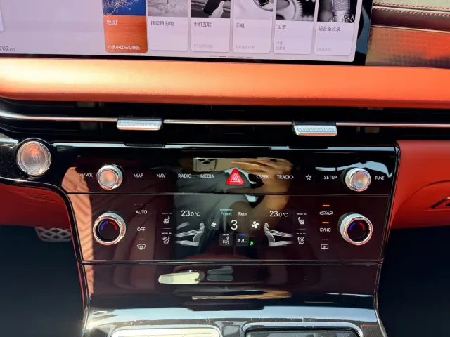 Genesis G80 — Фото автомобиля 12