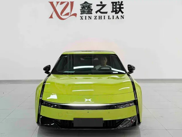 Xpeng P7 — Фото автомобиля 2