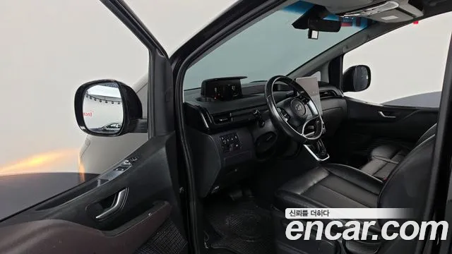 Hyundai Staria — Фото автомобиля 10