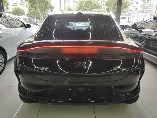 IM Motors L6 — Фото автомобиля 3