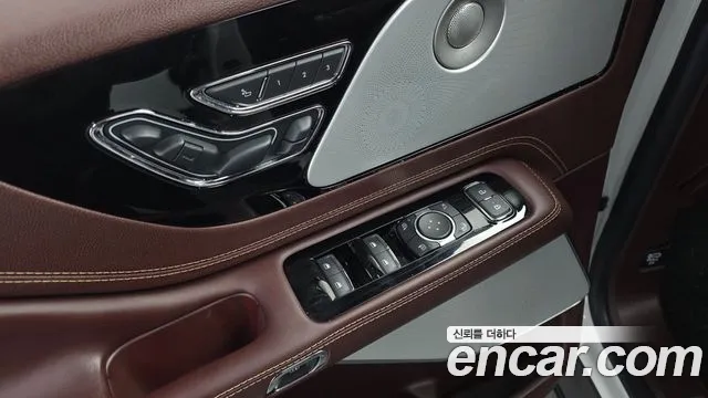 Lincoln Aviator 2nd Gen — Фото автомобиля 27
