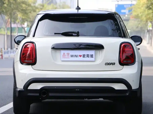 MINI Hatch — Фото автомобиля 5