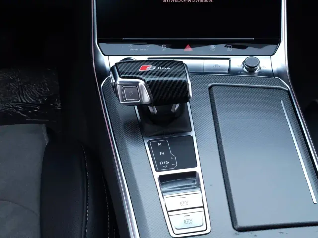 Audi A6L — Фото автомобиля 14