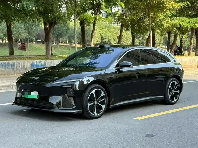 Фотография автомобиля — Nio ET5 Touring