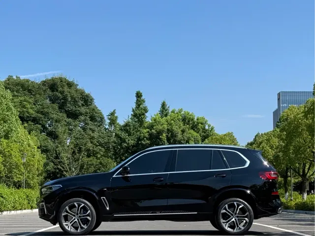 BMW X5 — Фото автомобиля 3