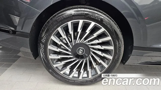 Hyundai Grandeur GN7 — Фото автомобиля 5