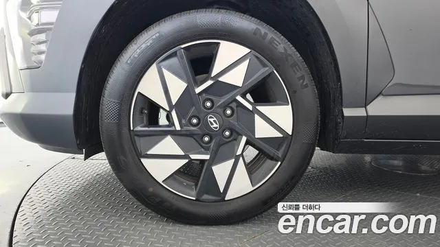 Hyundai Kona — Фото автомобиля 5