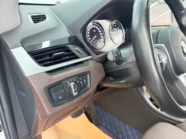 BMW X1 — Фото автомобиля 10