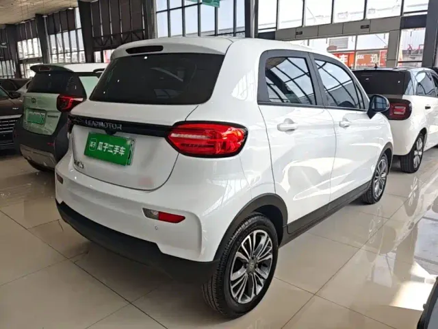 Leapmotor T03 — Фото автомобиля 6