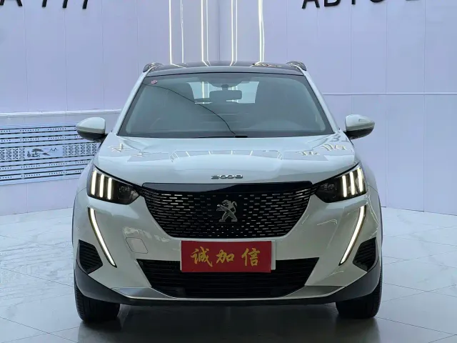 Peugeot 2008 — Фото автомобиля 2