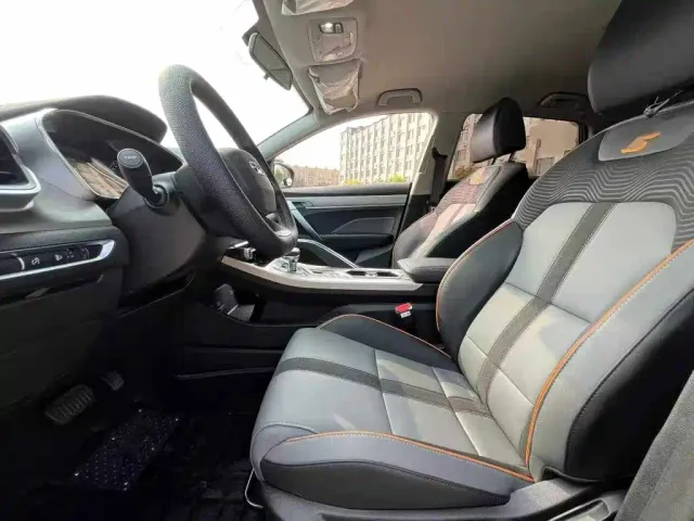 Geely Binyue — Фото автомобиля 14