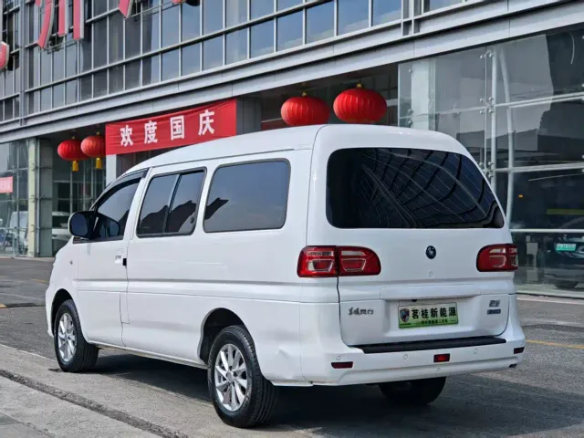 Forthing Lingzhi — Фото автомобиля 7