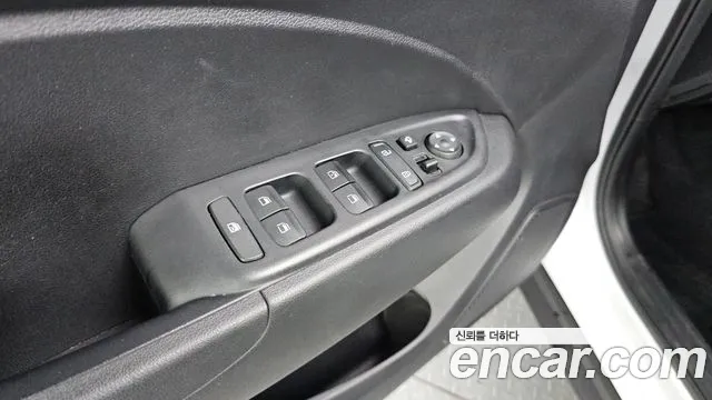 Hyundai Venue Venue 1.6 Premium — Фото автомобиля 16