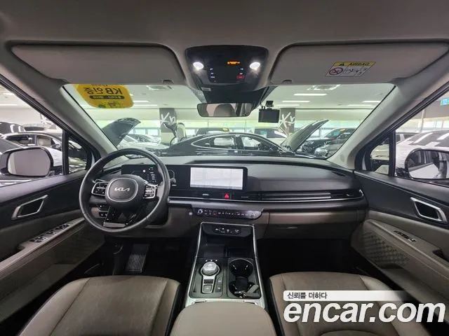 Kia Carnival Generation 4 — Фото автомобиля 14