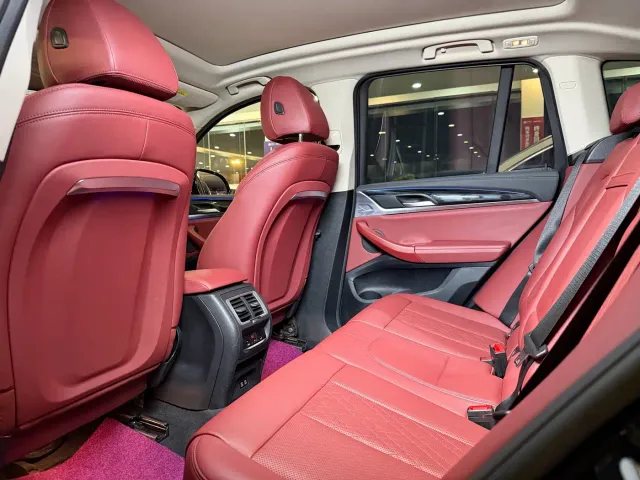 BMW X3 — Фото автомобиля 10
