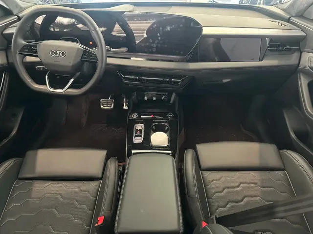 Audi Q6L e-tron — Фото автомобиля 9