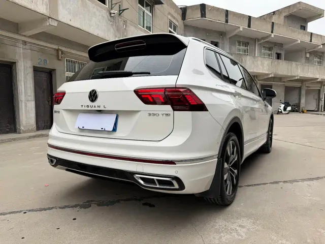 Volkswagen Tiguan L — Фото автомобиля 14
