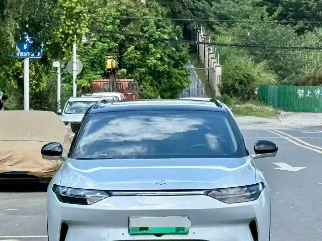 Leapmotor C11 — Фото автомобиля 2