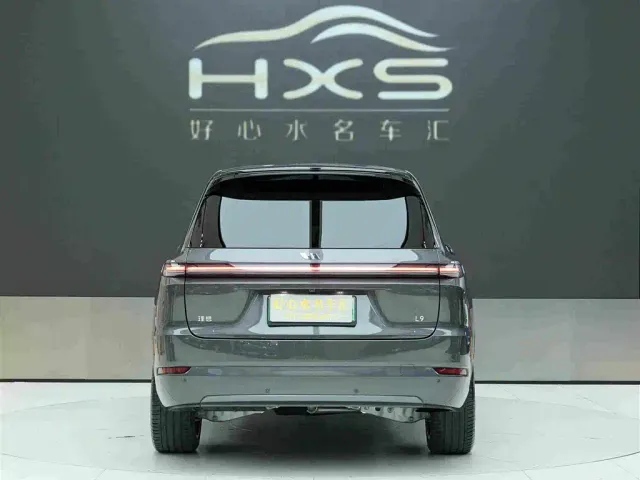 Li Auto L9 — Фото автомобиля 5