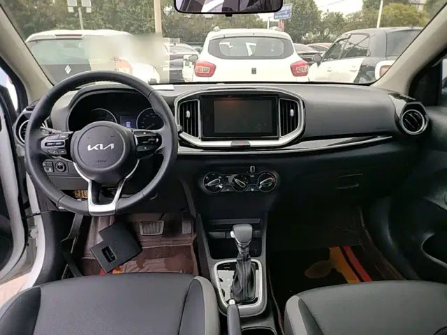 Kia KX1 — Фото автомобиля 5
