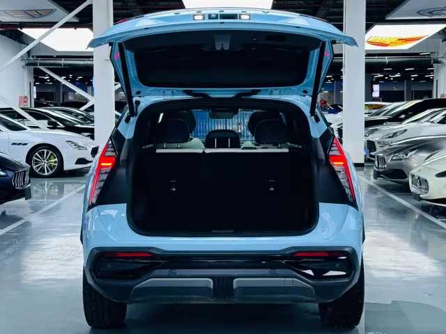 Geely Boyue L — Фото автомобиля 11