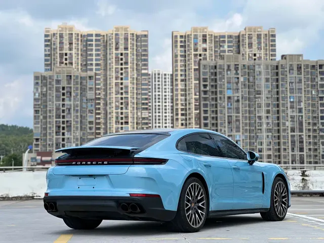 Porsche Panamera — Фото автомобиля 10