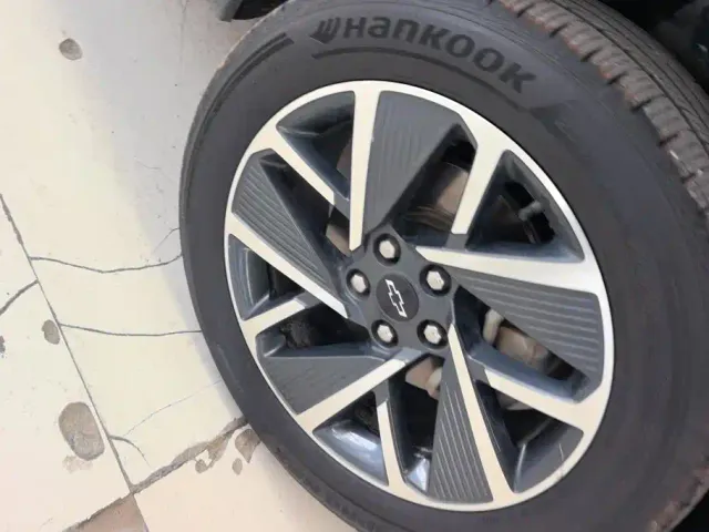 Chevrolet Equinox Plus — Фото автомобиля 6