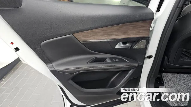 Peugeot 3008 — Фото автомобиля 18