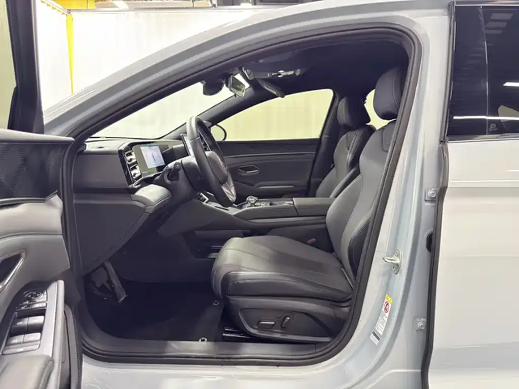 BYD Qin L 2024 DM-i 80KM Superior — Фото автомобиля 12