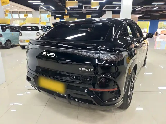 BYD Sealion 07 EV — Фото автомобиля 6