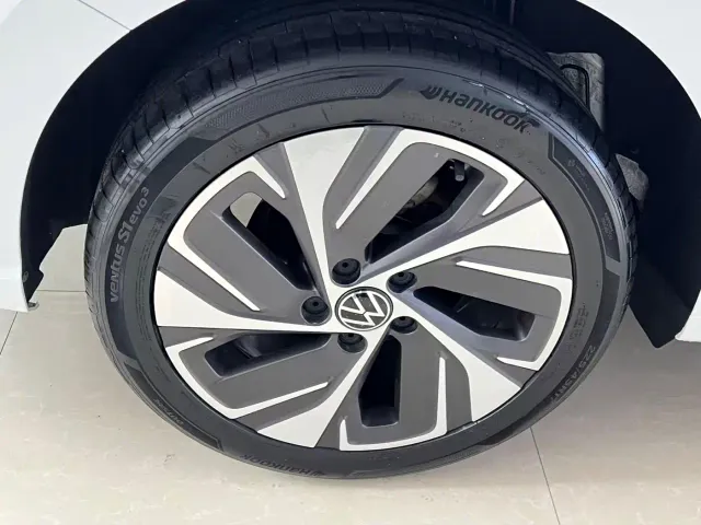 Volkswagen Bora — Фото автомобиля 24