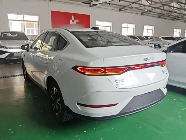 BYD Qin PLUS — Фото автомобиля 4
