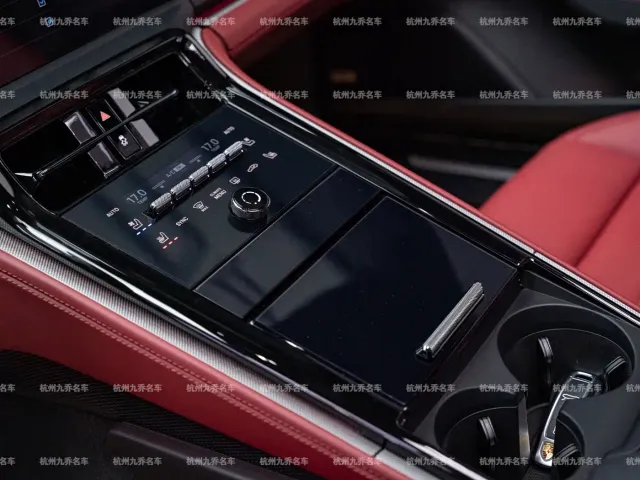 Porsche Panamera — Фото автомобиля 19