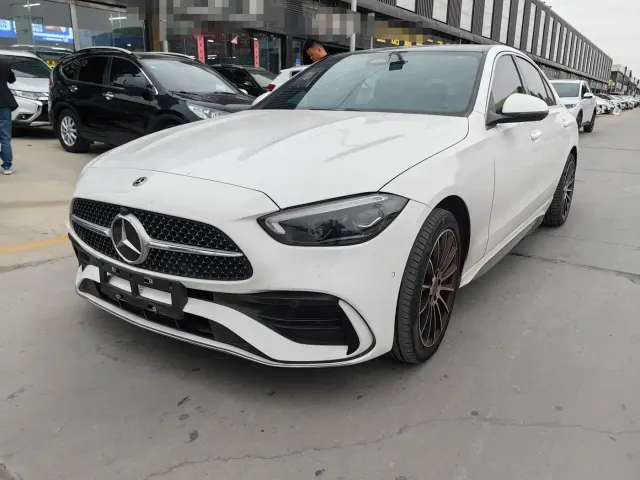 Фотография автомобиля — Mercedes-Benz C-Class