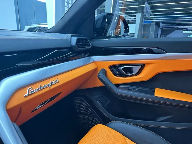 Lamborghini Urus — Фото автомобиля 22
