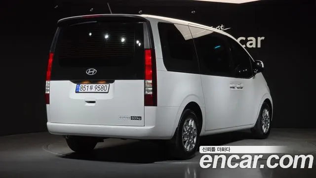 Hyundai Staria — Фото автомобиля 2