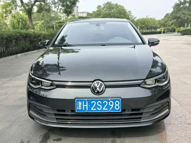 Volkswagen Golf — Фото автомобиля 2