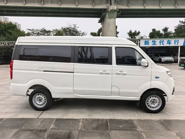 Shineray SRM Xinyuan New Energy Little Sea Lion EV — Фото автомобиля 4