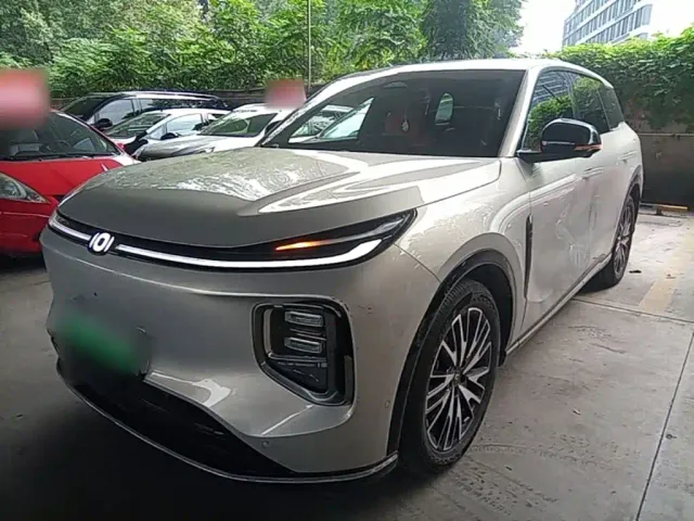 Фотография автомобиля — Changan Qiyuan Q07