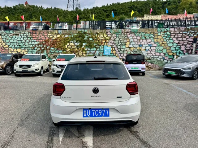Volkswagen Polo — Фото автомобиля 8