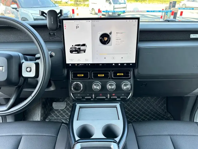 iCAR V23 — Фото автомобиля 14